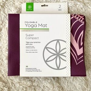 GAIAM Purple Compact Travel Yoga Mat